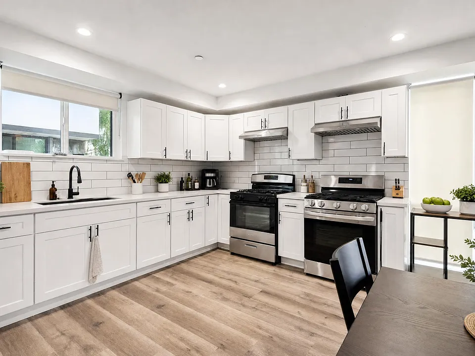 1186 W 37th Pl - USC DPS