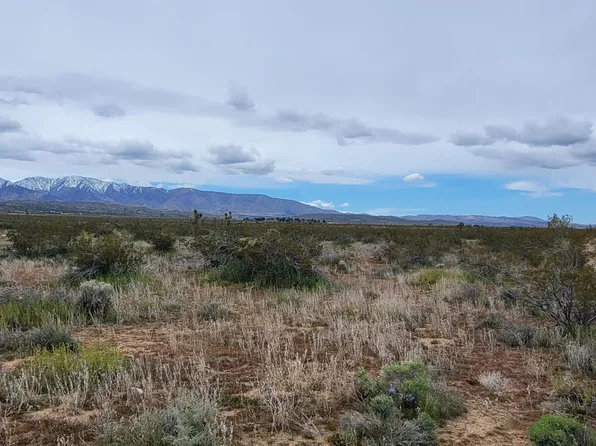 Avenue S, Palmdale, CA 93591