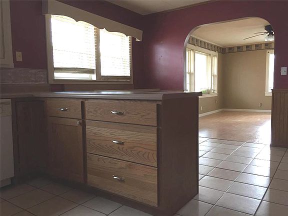 5th image of 908 McNew Dr