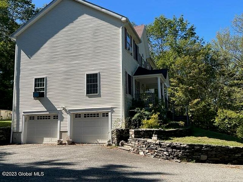 5th image of 7 Birch Hill Road