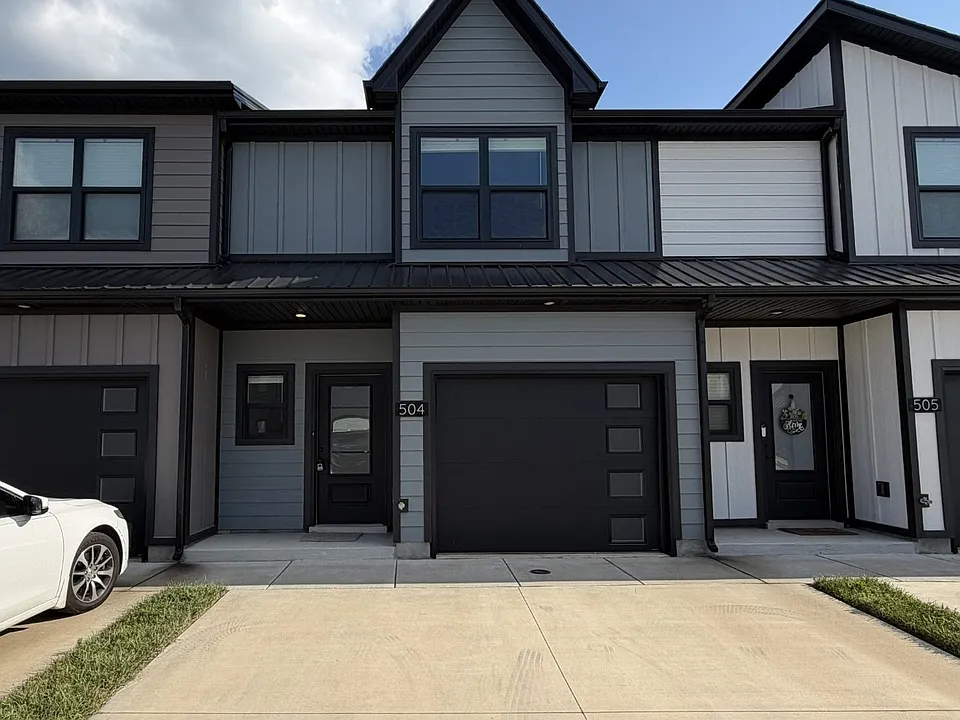 504 Jonathan Wade Cir