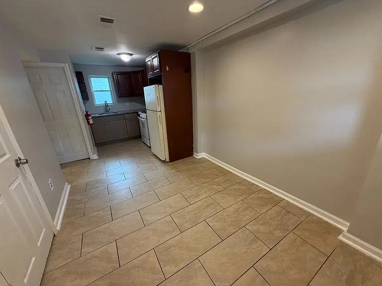 12 Borden Ave — Photo 4