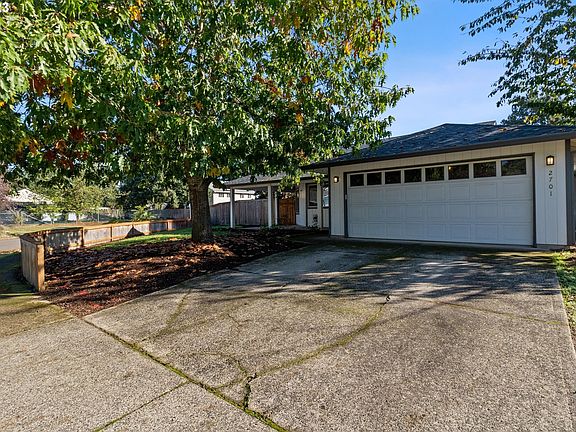 2nd image of 2701 NE 95th Ct