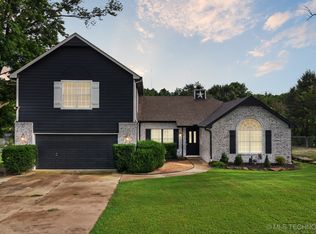 27108 E 82nd St S, Broken Arrow, OK 74014