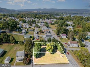 520 E Center St, Millersburg, PA 17061