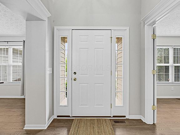 2nd image of 210 Lantern Ln