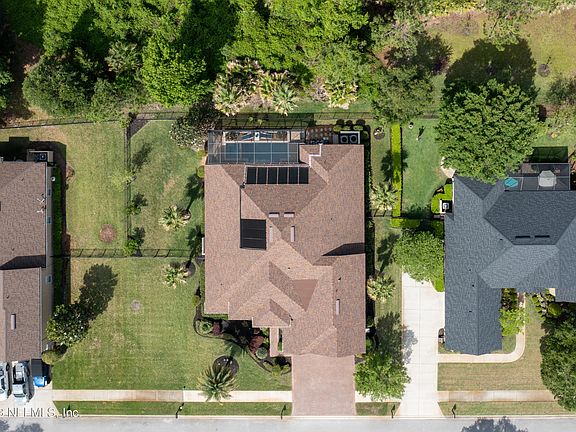 4th image of 207 HOLLAND Drive