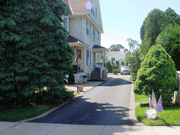 2nd image of 120 Powell Ave