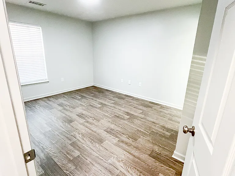 Ridge View Apartments — Photo 14
