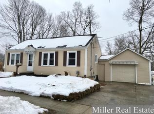 212 E Grant St, Hastings, MI