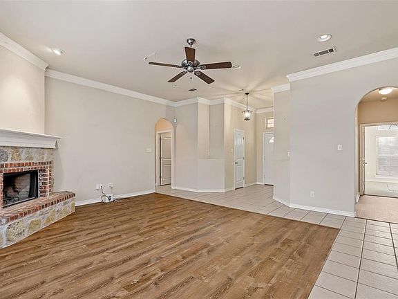 5th image of 114 Prairie Dunes Dr