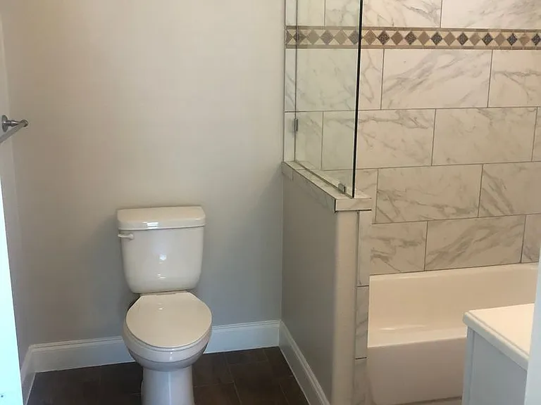 1012 E Oak St — Photo 12