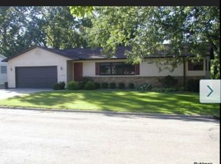407 Elm St, Morrison, IL 61270