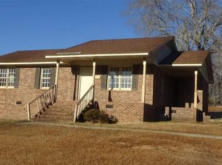 25 Martin Luther King Dr, Cheraw, SC 29520