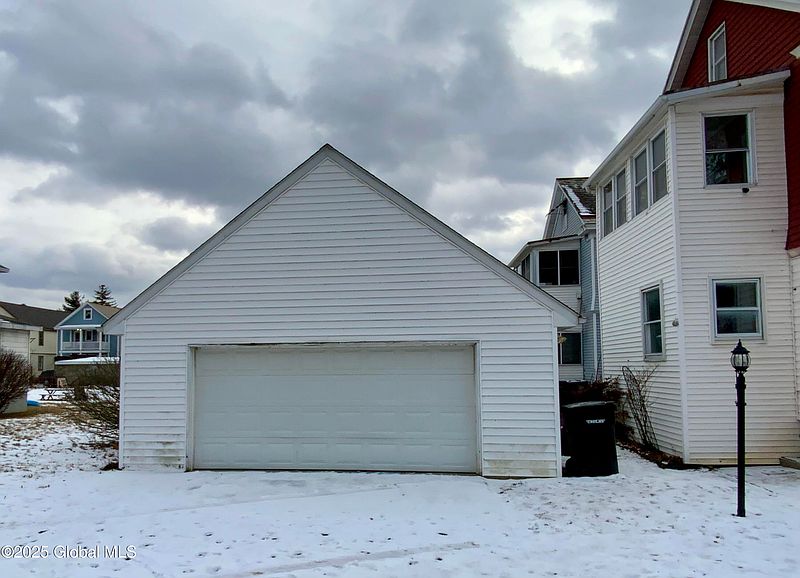 5th image of 62 Woodrow Court