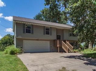 1131 5th Ave, Iowa City, IA 52240