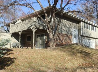 1233 Timbershore Ln, Eagan, MN 55123