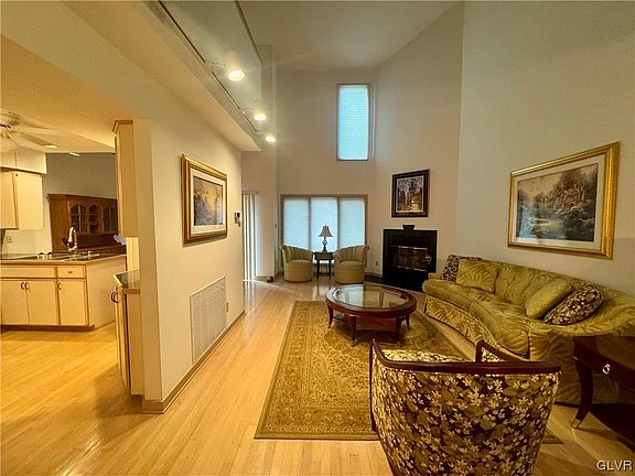 5th image of 5737 Crawford Dr