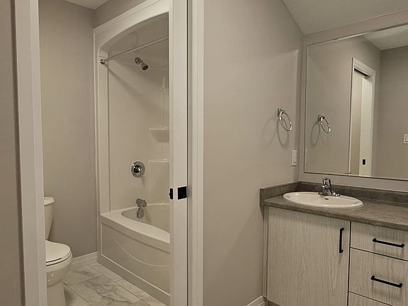 4th image of 264 Blair Rd W #10