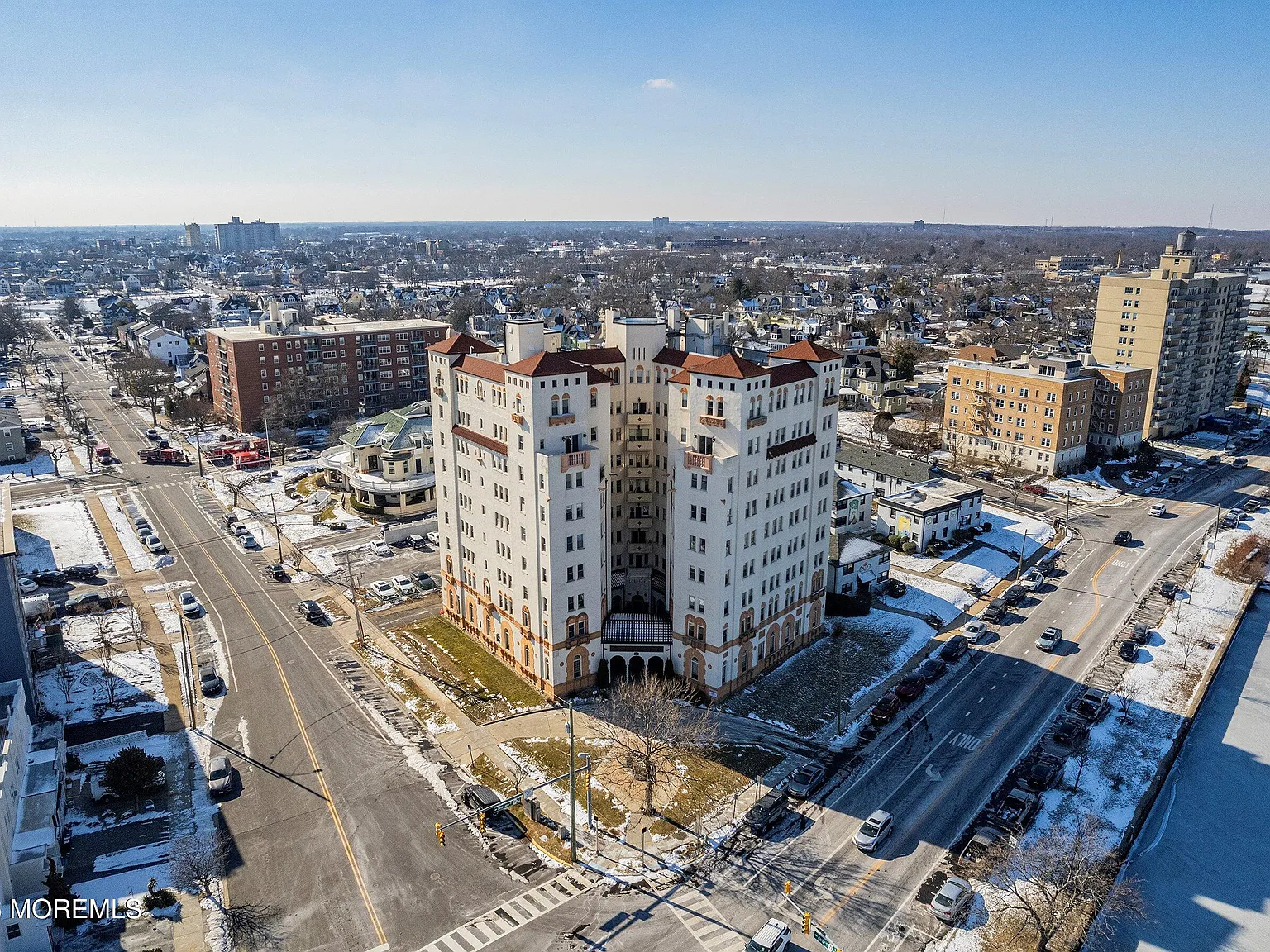 1 bed, $2,400 — Photo 4