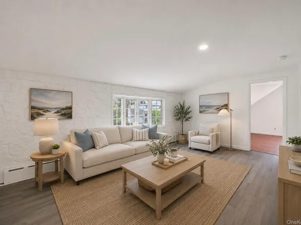 (undisclosed Address), Hicksville, NY 11801