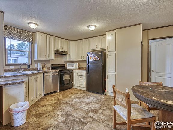 2nd image of 230 N 2nd St #9