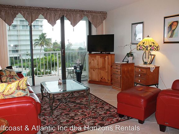 4th image of 320 Seaview Ct APT 1903
