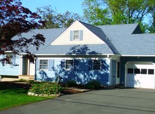 7 W Circuit Dr, Succasunna, NJ 07876
