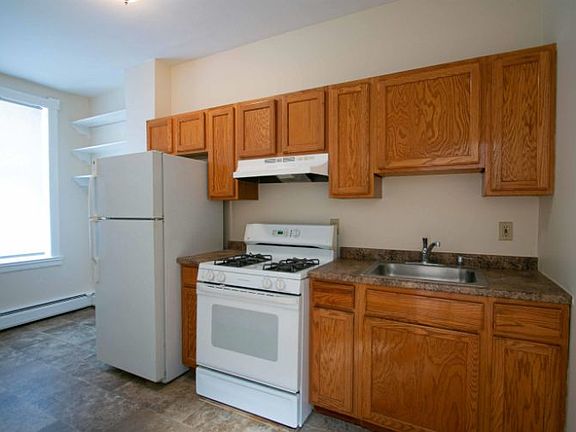 4th image of 42 Astor Pl Floor 2
