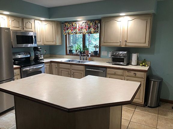 5th image of 4622 Woods Tower Dr