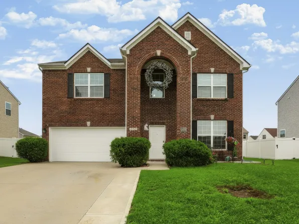 1378 Padana Dr, Greenwood, IN 46143
