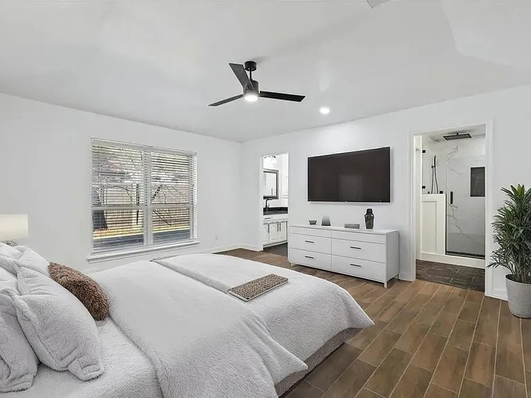 6300 Topaz Way — Photo 4