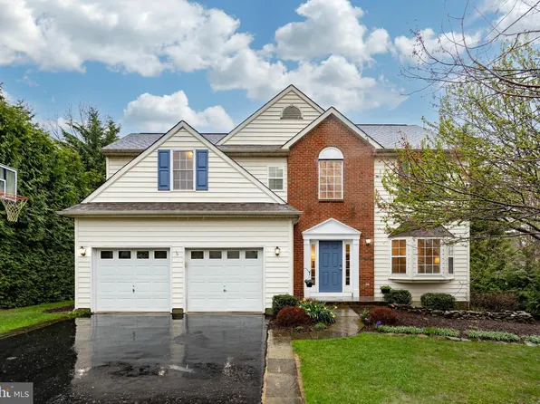 98 N Hawthorne Rd, Coatesville, PA 19320