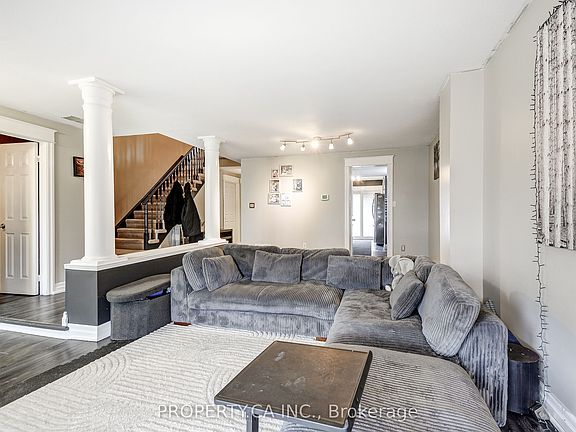 4th image of 3 Waterford Cres