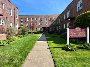 275 Maple Ave #C7, Rockville Centre, NY 11570