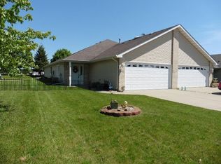1742 Aspen Dr, Crown Pt, IN 46307