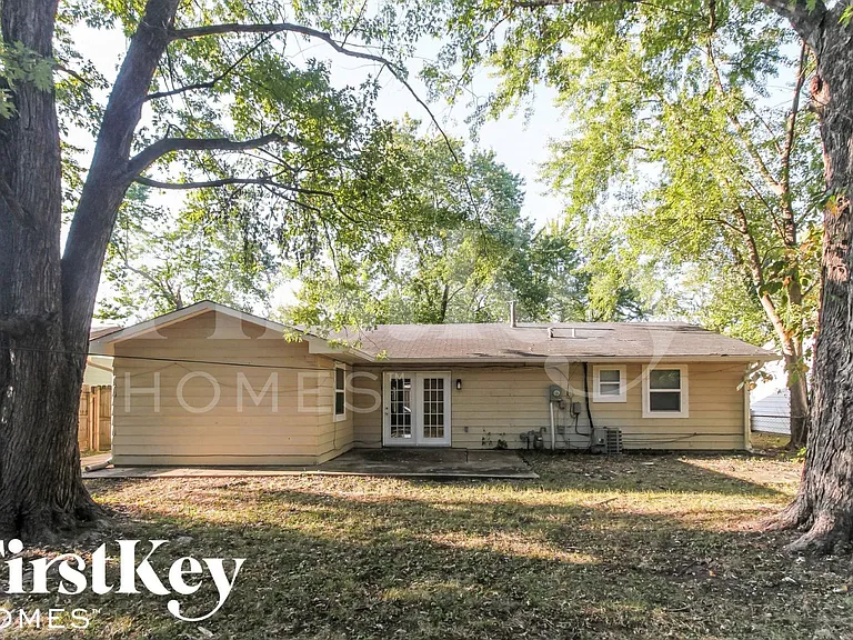 10207 Catalina Dr — Photo 15