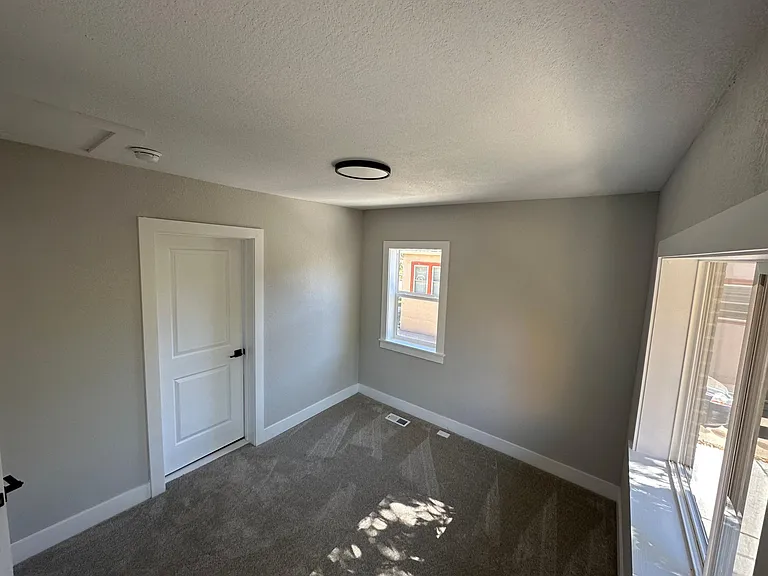 1822 N Grand Ave #1822 — Photo 3