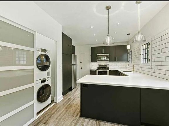 2nd image of 1569 Parkwood Rd