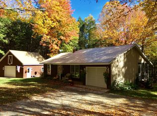313 Maple Ridge Rd, Chester, VT 05143