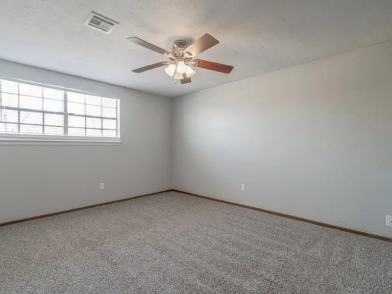 3401 Baird Dr — Photo 36