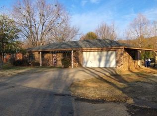 703 Pecan St, Muldrow, OK 74948