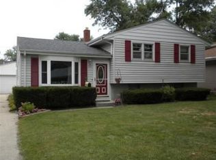 944 N Dwiggins Ave, Griffith, IN 46319