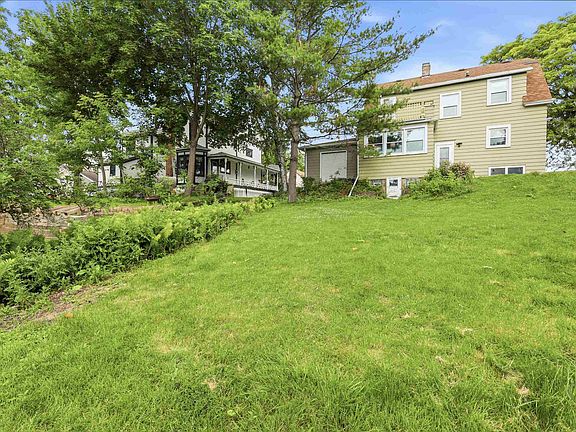 3rd image of 720 Grignon St