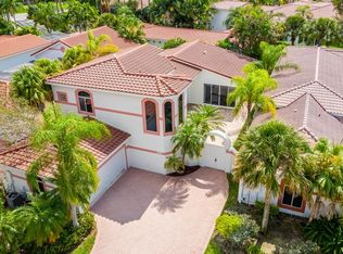 1071 Bel Aire Dr W, Pembroke Pines, FL 33027