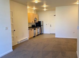 478 Tyler St #D, Monterey, CA 93940