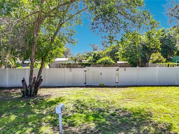 11707 CARVER ST LOT 37, THONOTOSASSA, FL 33592