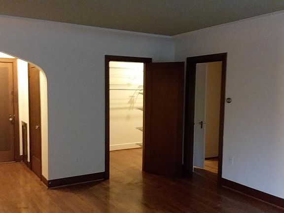 5th image of 900 Queen Anne Ave N APT 107
