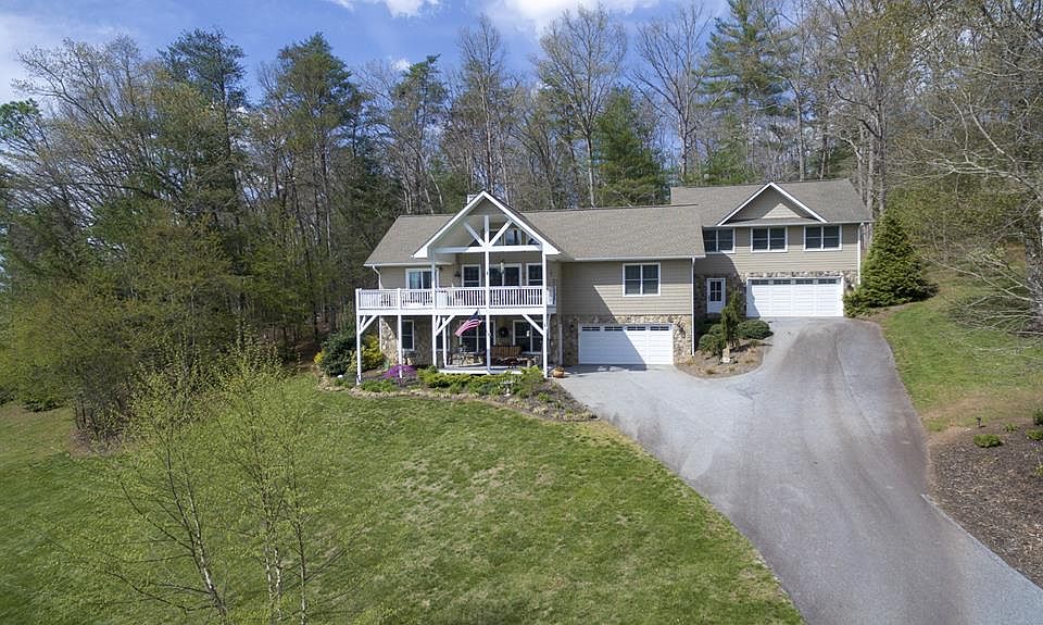 1st image of 66 Belleview Oak Cir