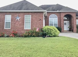 401 Loudon Hill Dr, Warner Robins, GA 31088